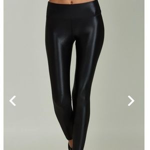 Noli black liquid legging
